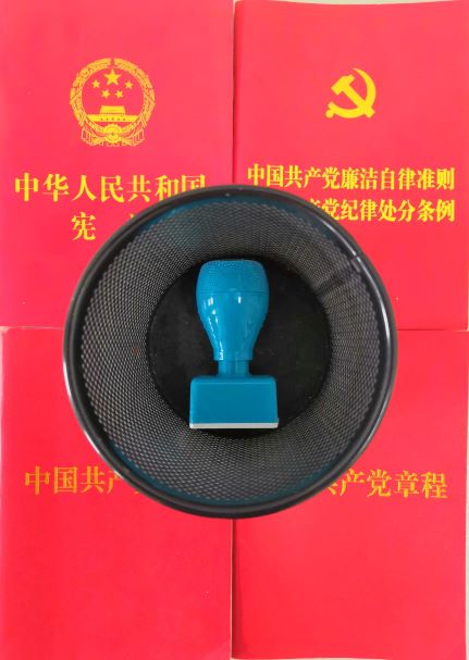 《牢笼》-乘务中心调度二室-谢彦旭+111868+19139911868.jpg 《牢笼》-乘务中心调度二室-谢彦旭+111868+19139911868.jpg