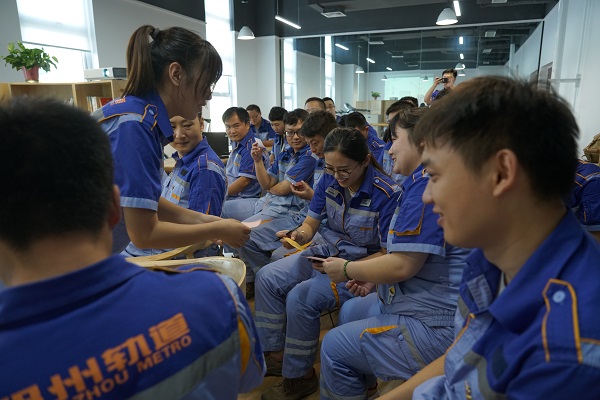 送祝福.jpg 送祝福.jpg